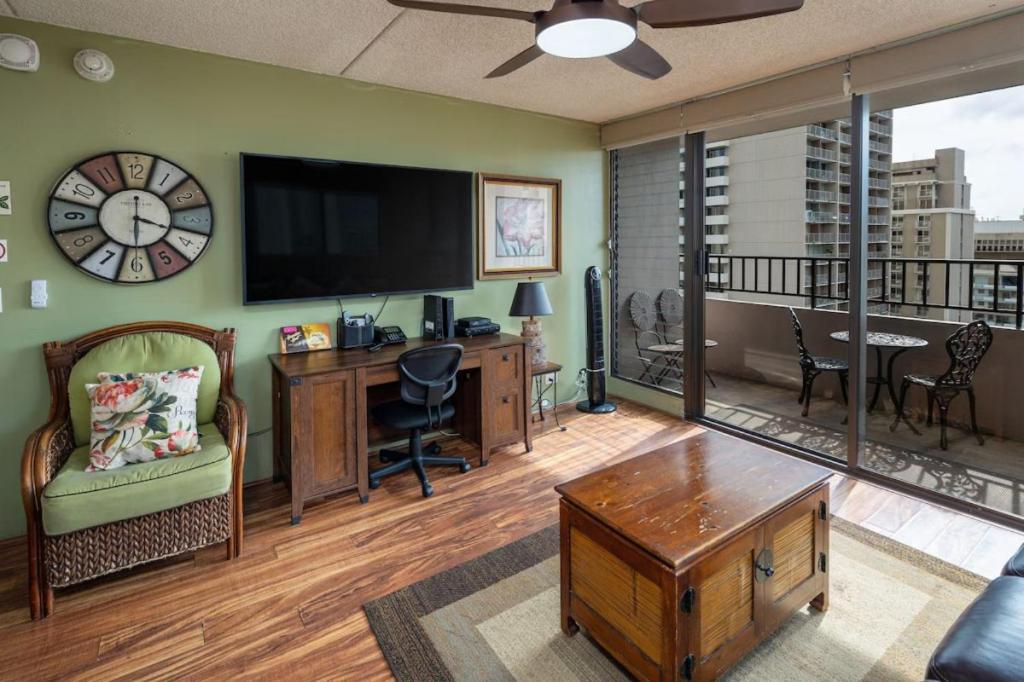 Heart Of Waikiki,1Bdrm,Free Parking, Wifi,No Resort Fees,Youtube,Netflix ! Honolulu Eksteriør bilde