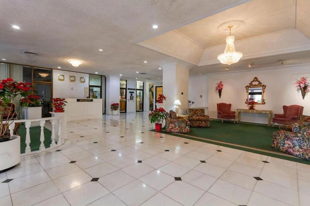 Heart Of Waikiki,1Bdrm,Free Parking, Wifi,No Resort Fees,Youtube,Netflix ! Honolulu Eksteriør bilde